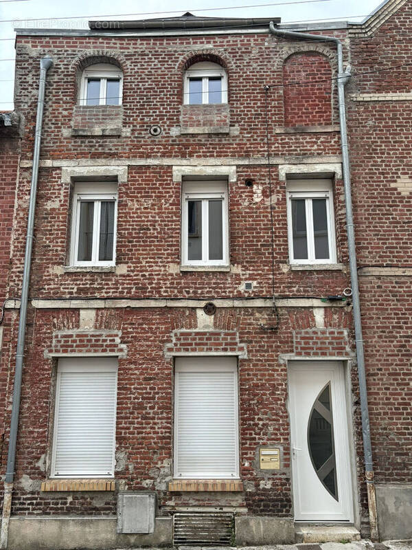 Maison à SAINT-QUENTIN