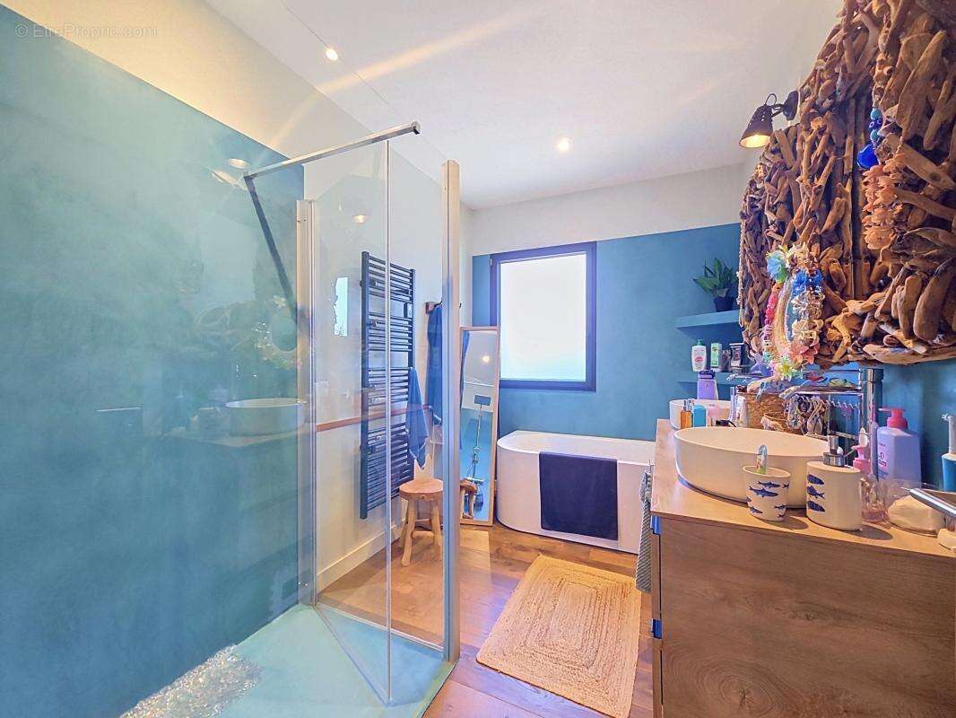Maison 328 m² à L'houmeau  - photo 26