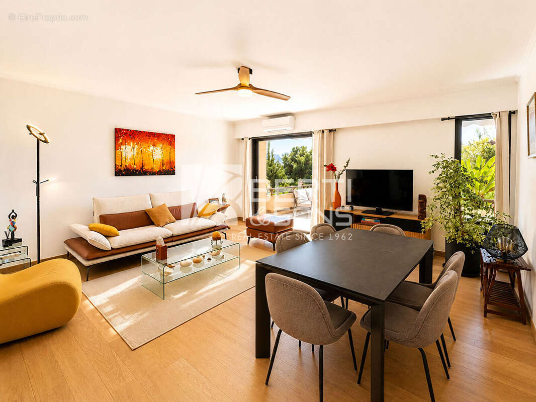Appartement à MANDELIEU-LA-NAPOULE
