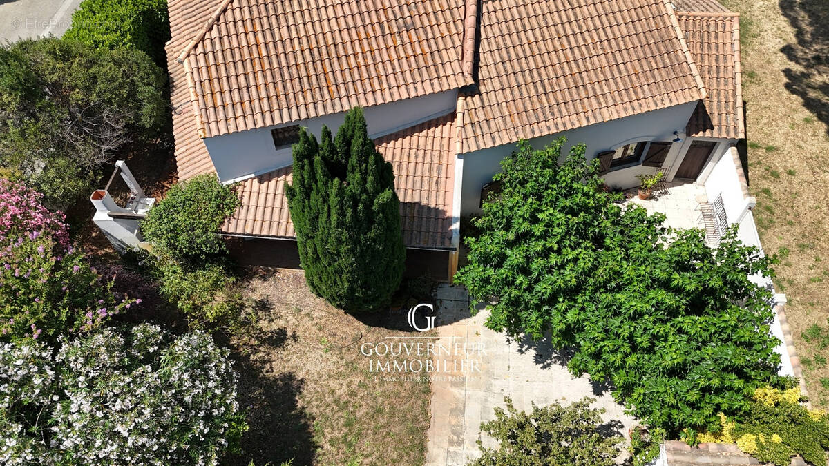 Villa traditionnelle 4 chambres à Saint-Laurent-d’Aigouze - photo 1