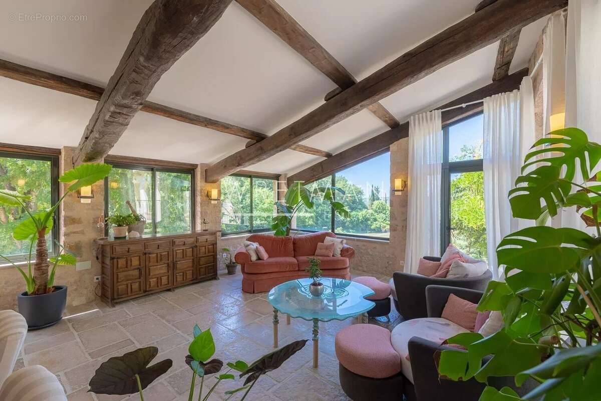 Maison à CALLIAN