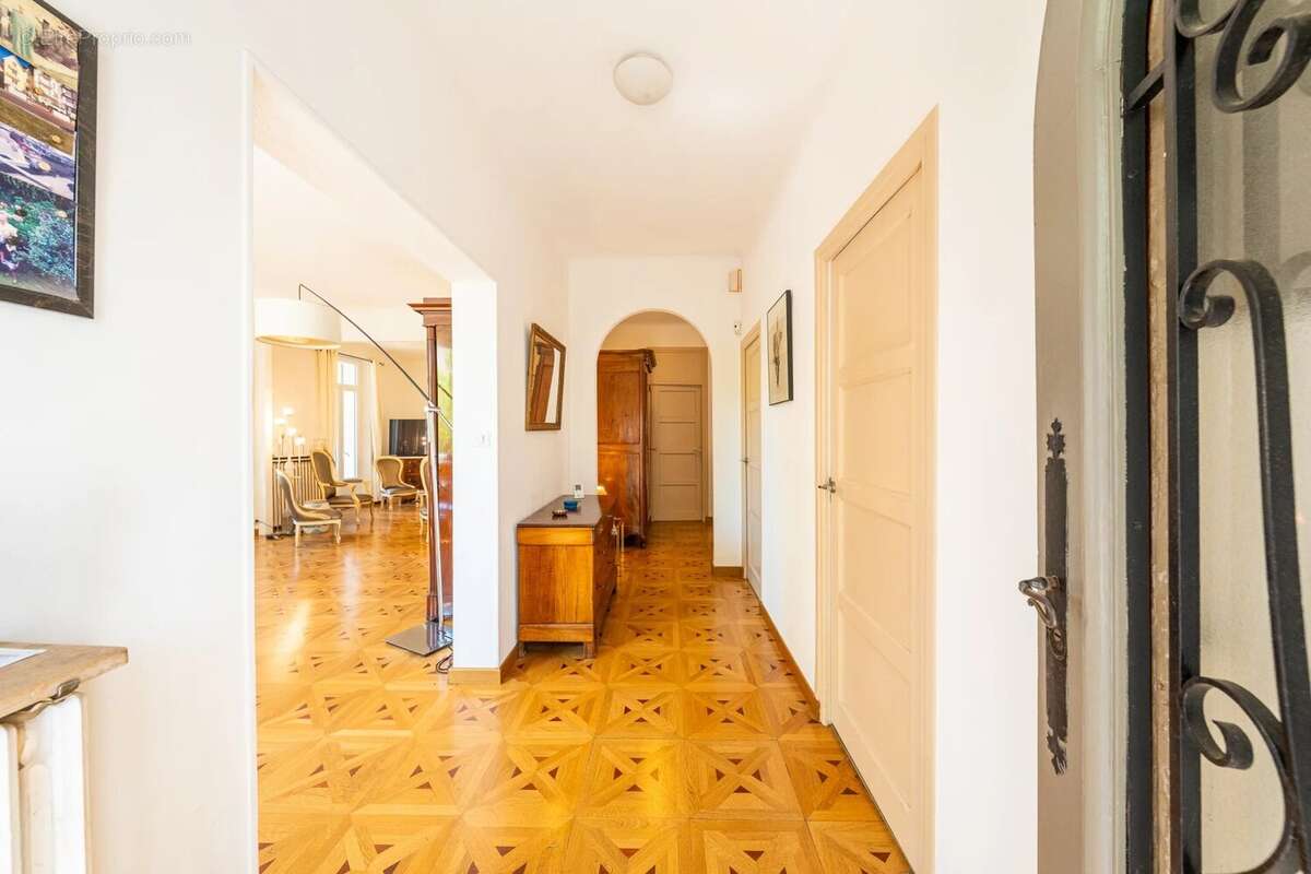 Cannes stanislas maison de caractere 6p jardin vue mer garage - photo 8