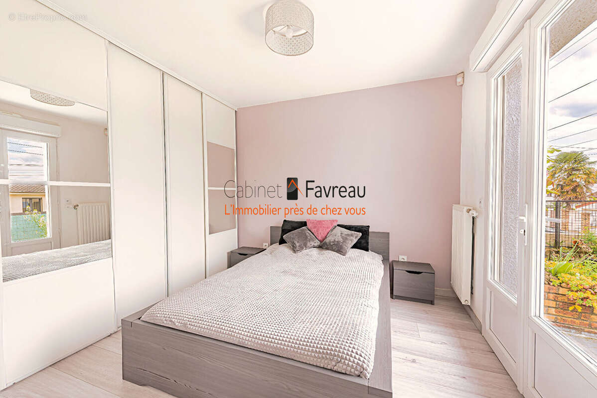 Maison à L&#039;HAY-LES-ROSES