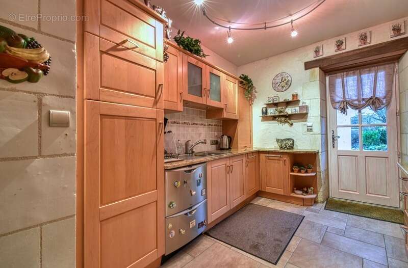 Maison à vendre 5 pièces NEUILLY LE BRIGNON (37) - photo 3