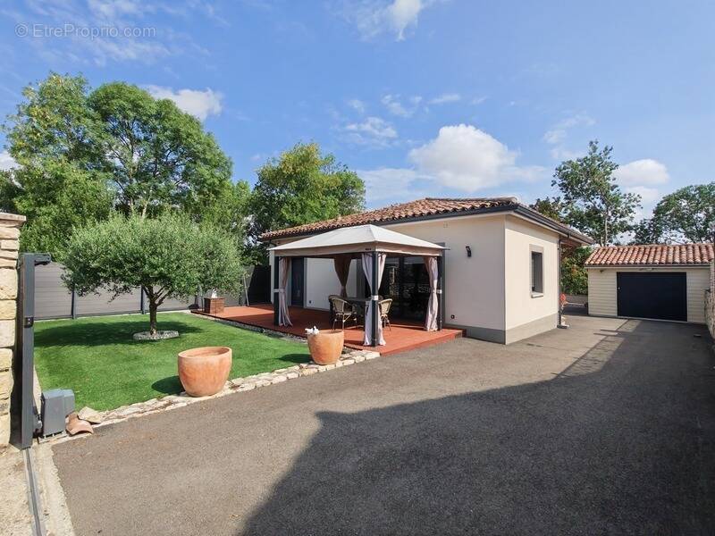 Maison à MAUVEZIN