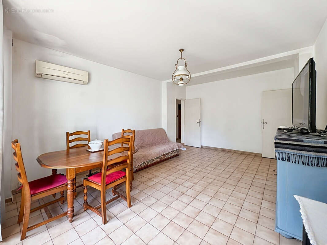Appartement à MARSEILLE-3E