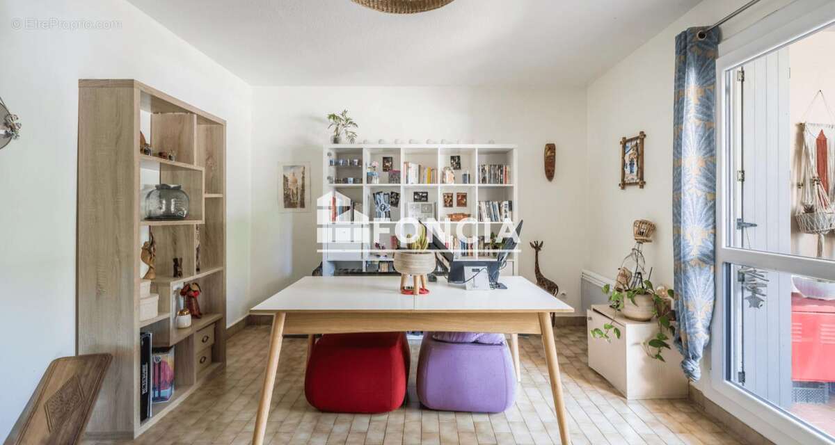 Grand T2 avec jardinet, terrasse et garage - photo 3