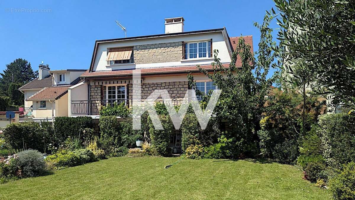 Maison à DEUIL-LA-BARRE