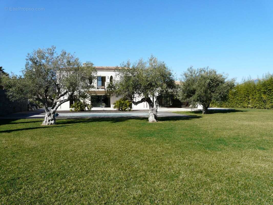 Maison à MOUANS-SARTOUX