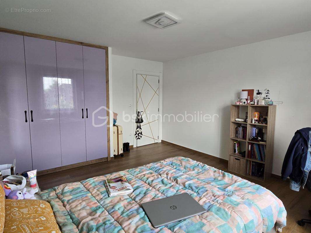 Pavillon contemporain de 2020 – 225 m² – 6 Chambres – DPE A – Saint-Martin-le-Nœud (60000) - photo 19