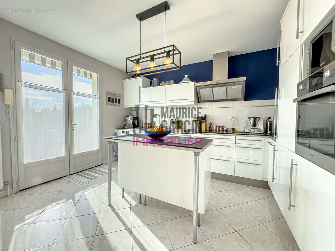 Maison à L&#039;ISLE-SUR-LA-SORGUE