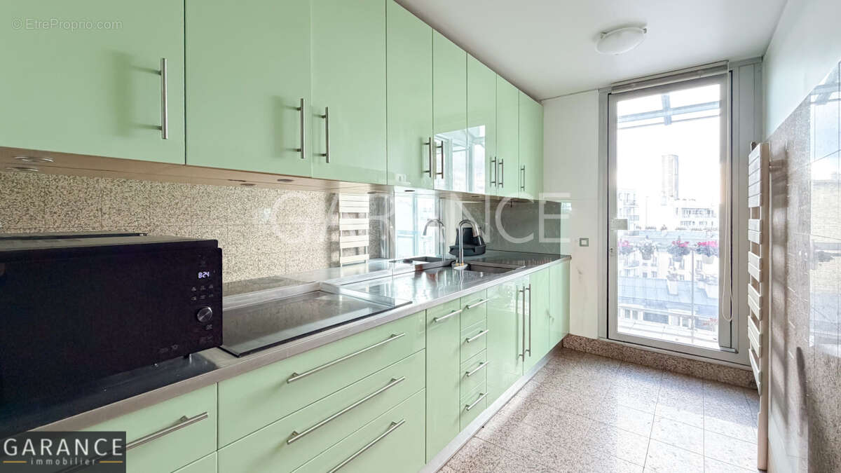 Appartement à PARIS-14E