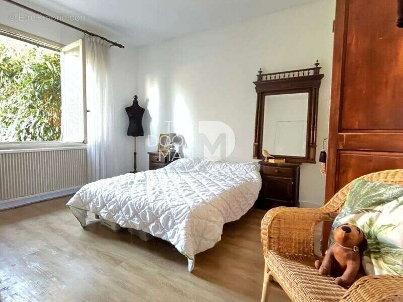 Maison à VERRIERES-LE-BUISSON