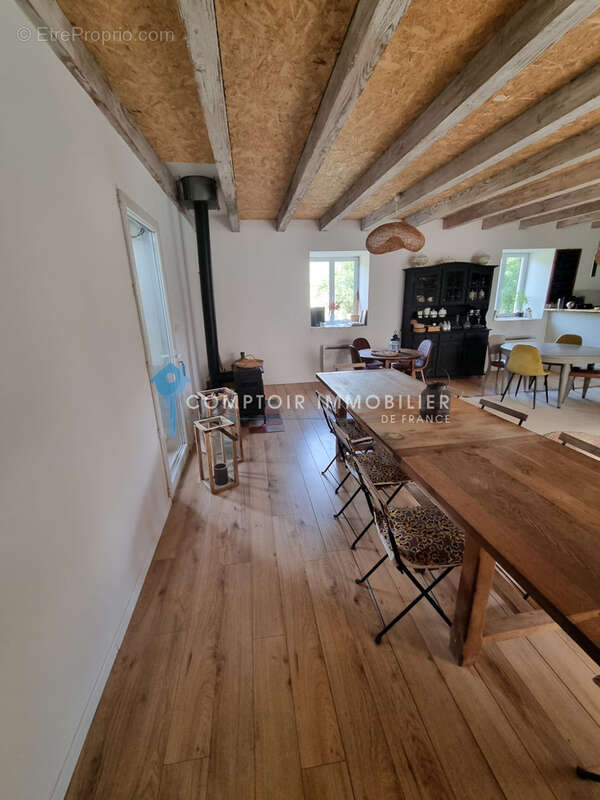 Sault : ferme de 500m2 habitables sur 35 000 m2 du terrain à acheter 1164000 € - photo 7
