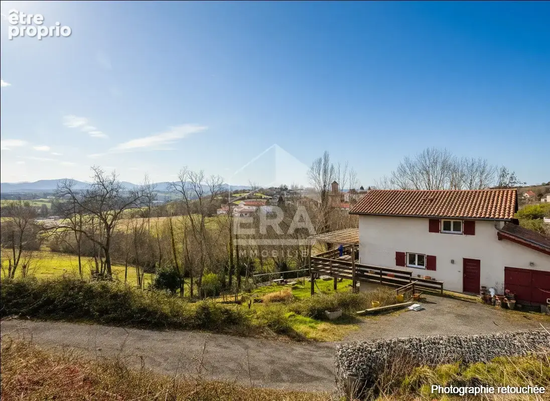 Maison à BARDOS