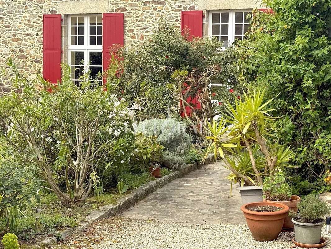 Maison à SAINT-SULIAC