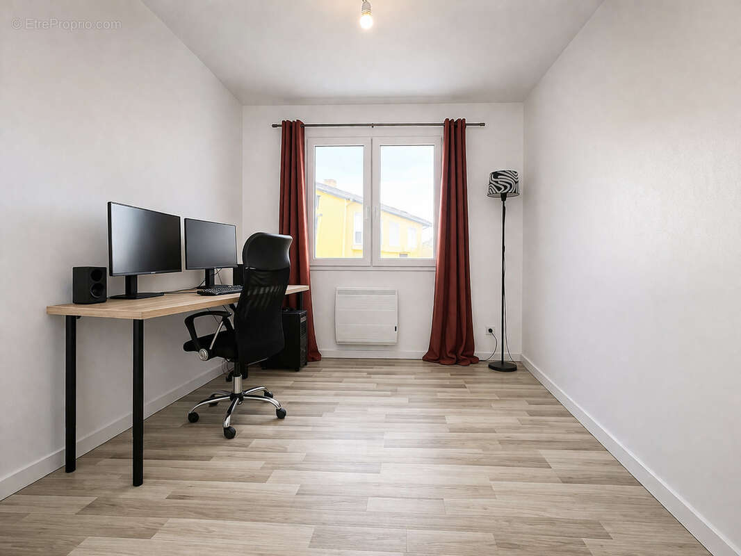 Appartement à SAINT-GENIS-LAVAL