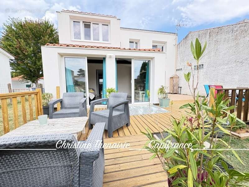 Maison à vendre 5 chambres - 2 salles d'eau - 2 wc - Garage - Terrain - Quartier Dix Ecus/Valentin Saint Hilaire de Riez, à la l - photo 9