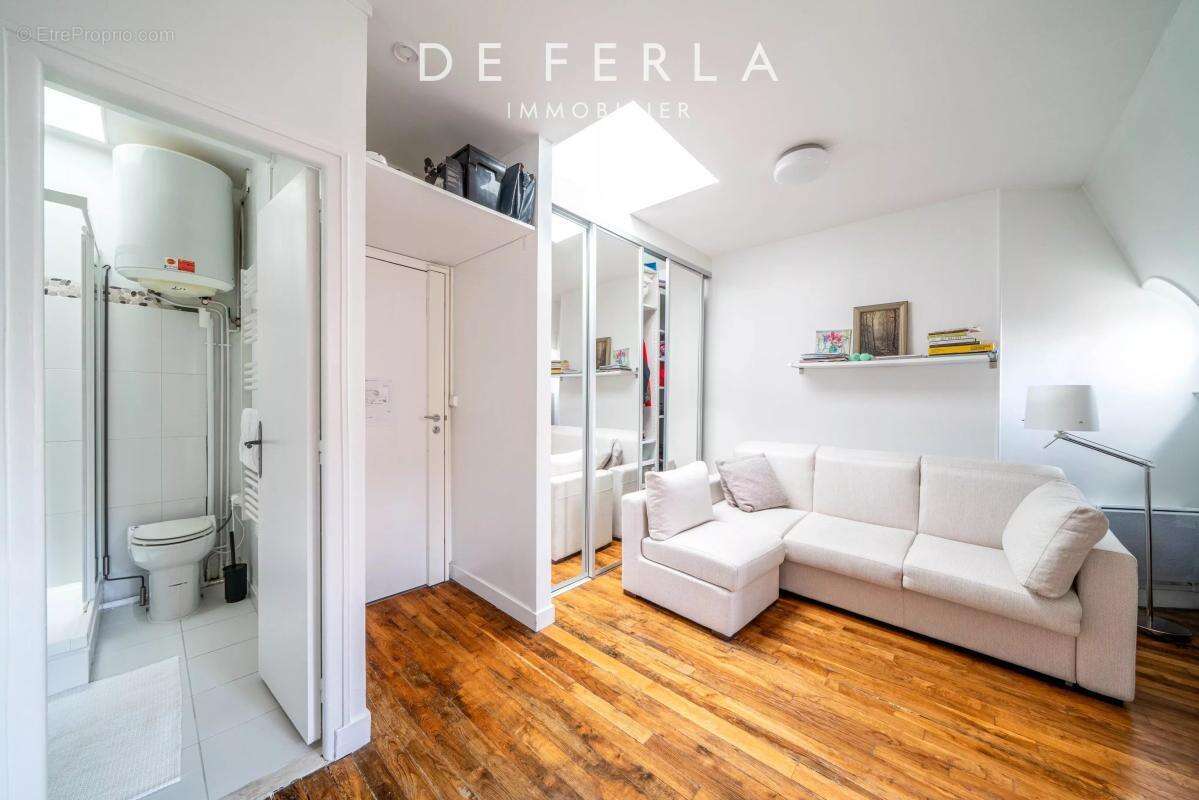 Appartement à PARIS-7E