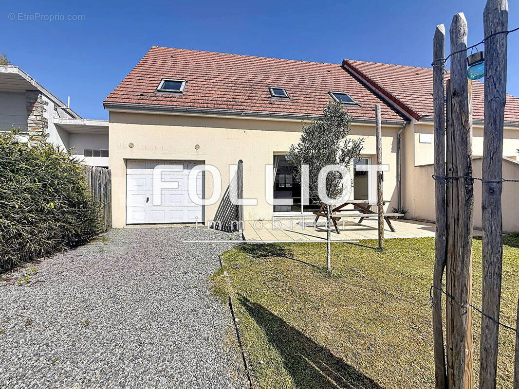 Maison à SAINT-JEAN-DE-LA-RIVIERE