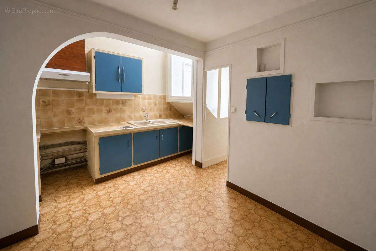 Maison de 5 pièces - 108 m²  en vente à La Châtre - photo 5