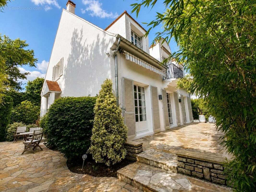 Maison à LE VESINET