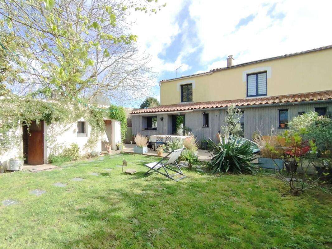 Maison à LE CELLIER