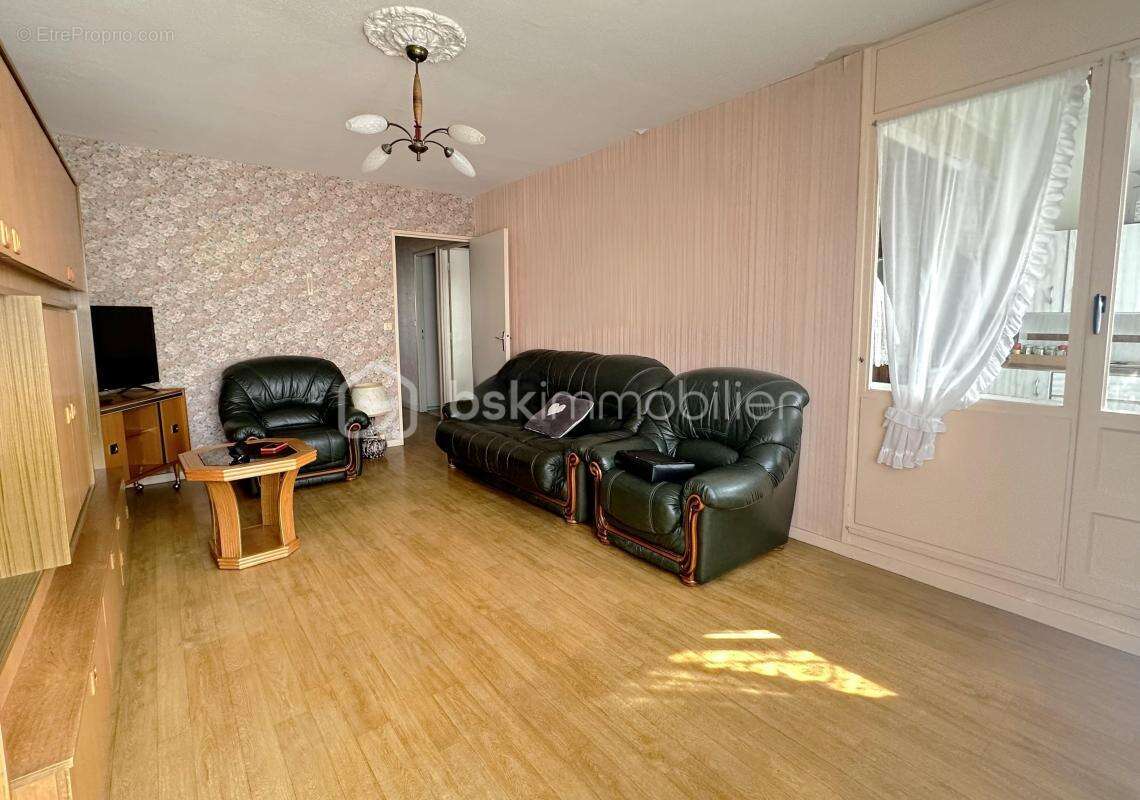 Appartement à FLEURY-LES-AUBRAIS