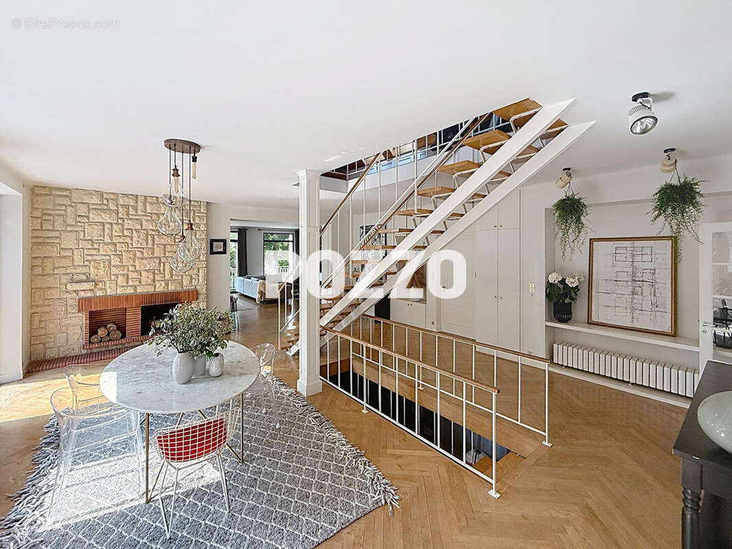 Maison de 7 pièces (323 m²) en vente à DONVILLE LES BAINS - photo 7
