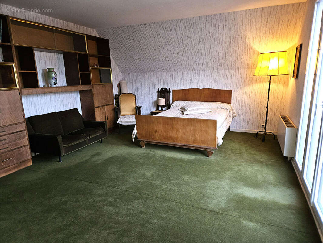 Maison à VOISINS-LE-BRETONNEUX