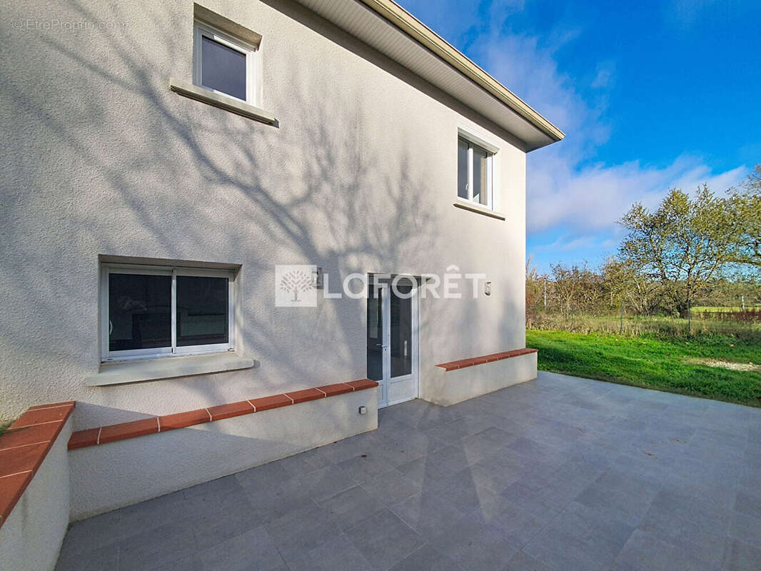 Maison à MONCLAR-DE-QUERCY