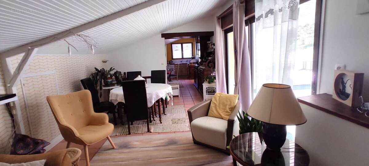 Maison à FONTCOUVERTE