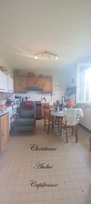 Maison à SAINT-BONNET-DE-JOUX