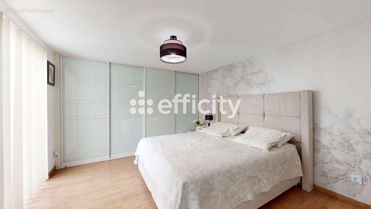 Maison à VILLEURBANNE