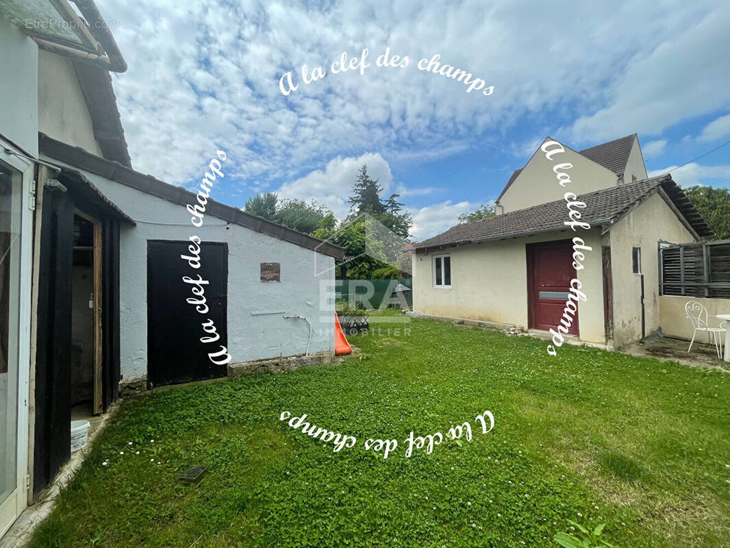 Maison à BURES-SUR-YVETTE