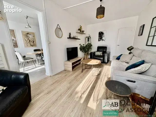 Guerard, Maison de 107 m2 de type F4 avec jardin - photo 2