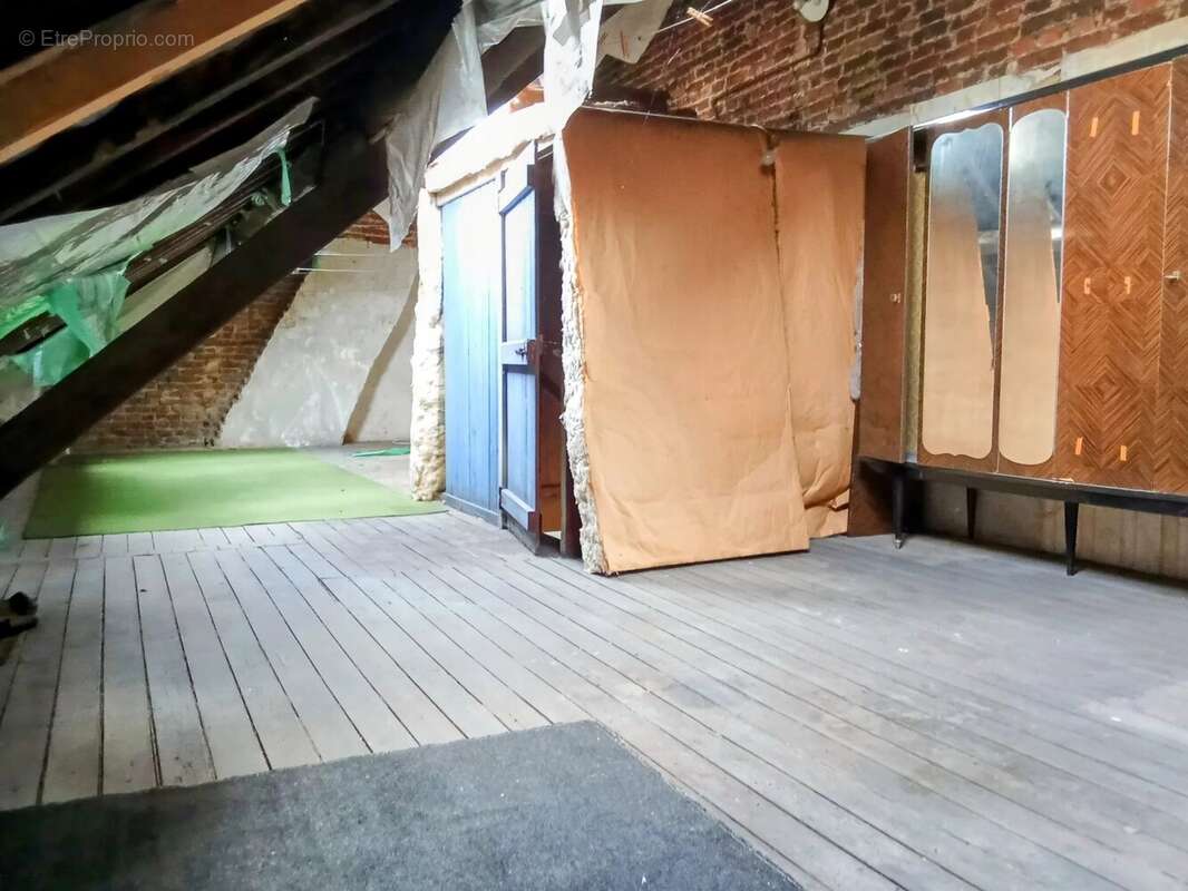 Maison de ville avec potentiel - photo 12