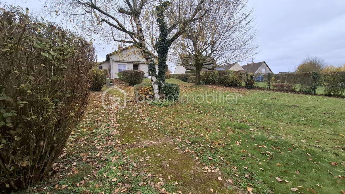 Maison à AUTRUY-SUR-JUINE
