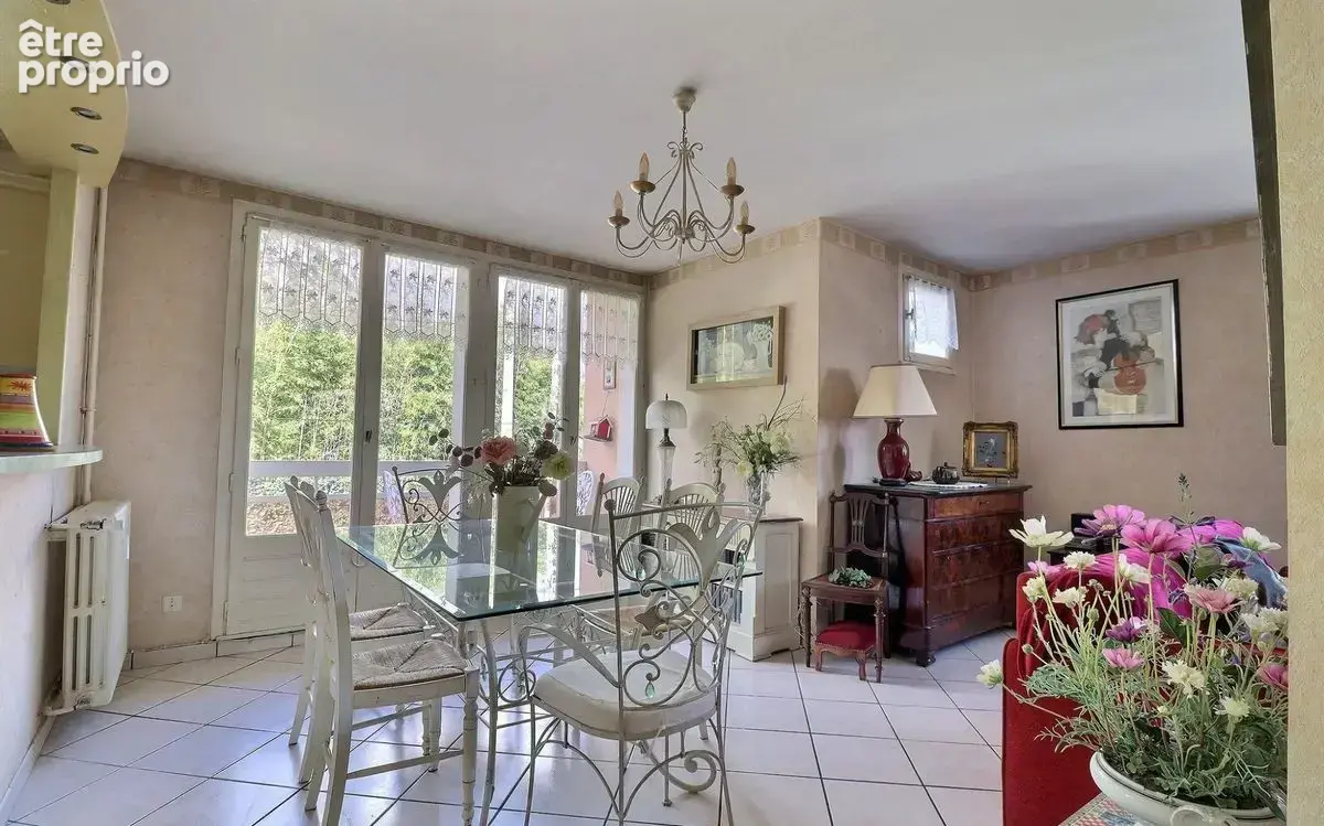 Chamalieres T3 calme et lumineux de 67m2, 2 chambres , balcon, garage et cave,  152000€ FAI - photo 6