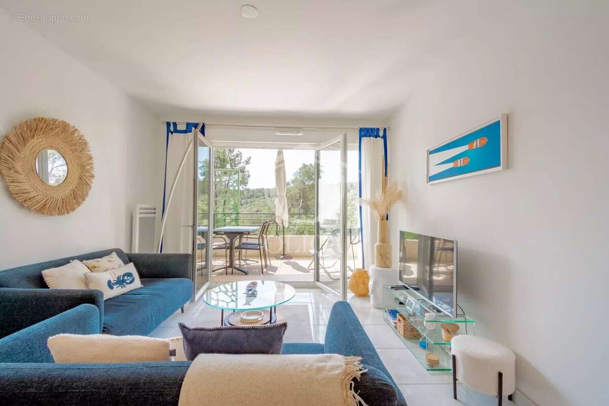 Appartement à VALBONNE