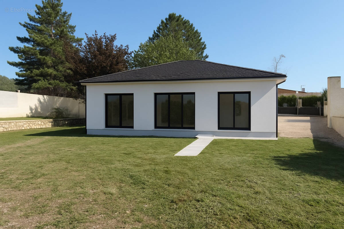 Terrain à CHARLEVAL