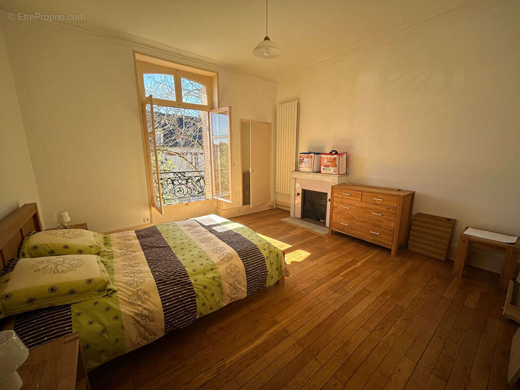 Maison à NERIS-LES-BAINS