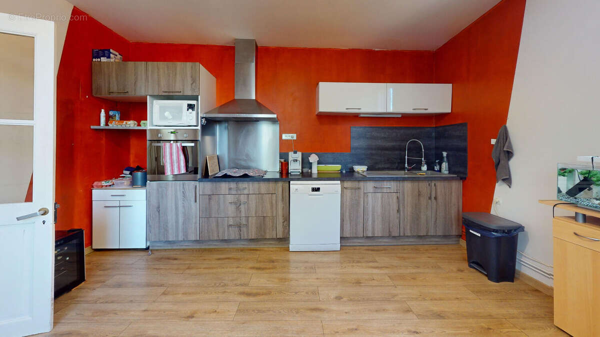 Maison à SAINT-NICOLAS-DE-LA-GRAVE