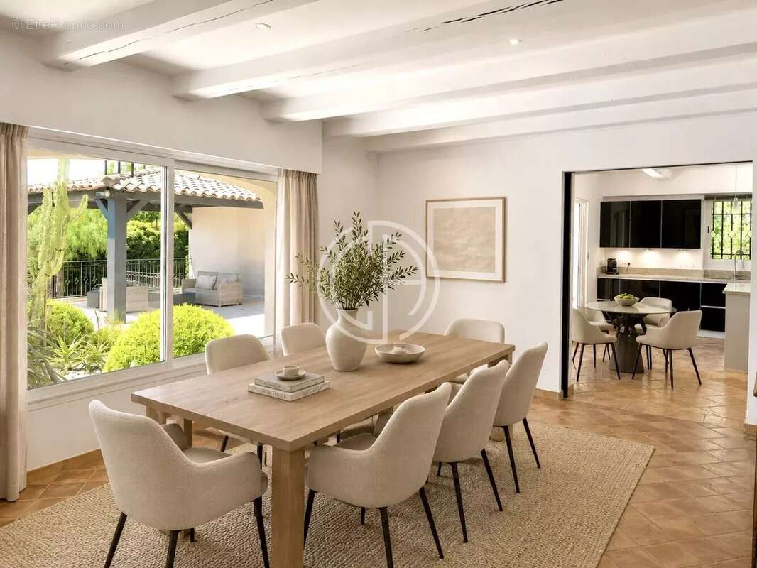 Maison à MOUGINS
