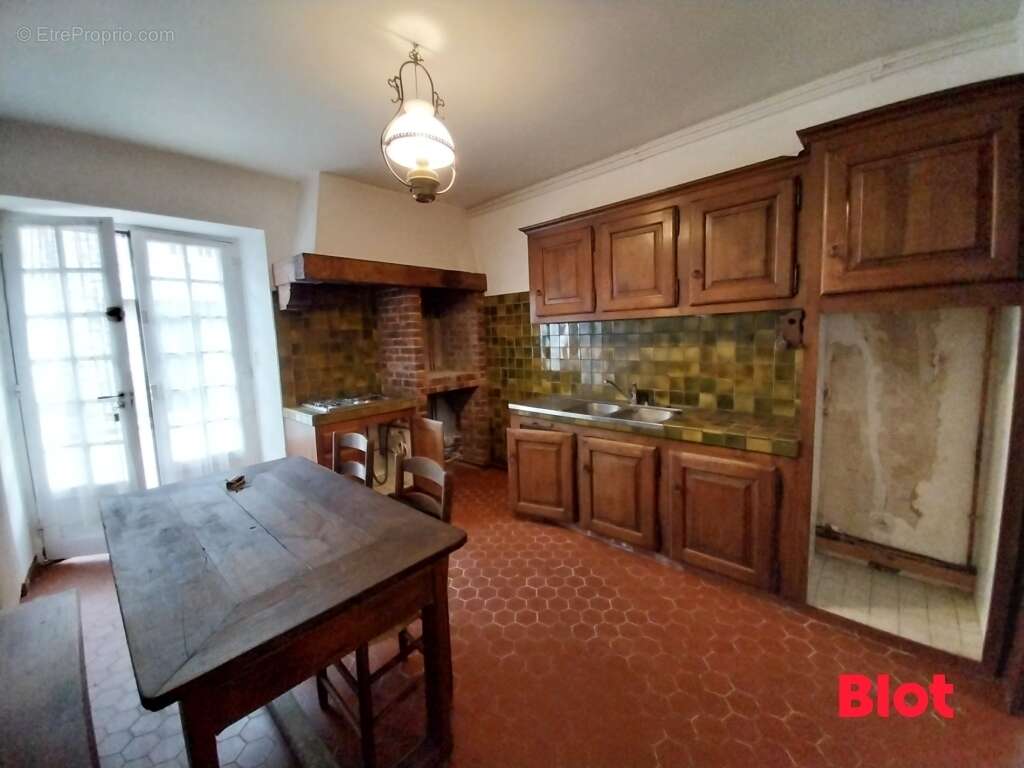 Maison à MINIAC-MORVAN