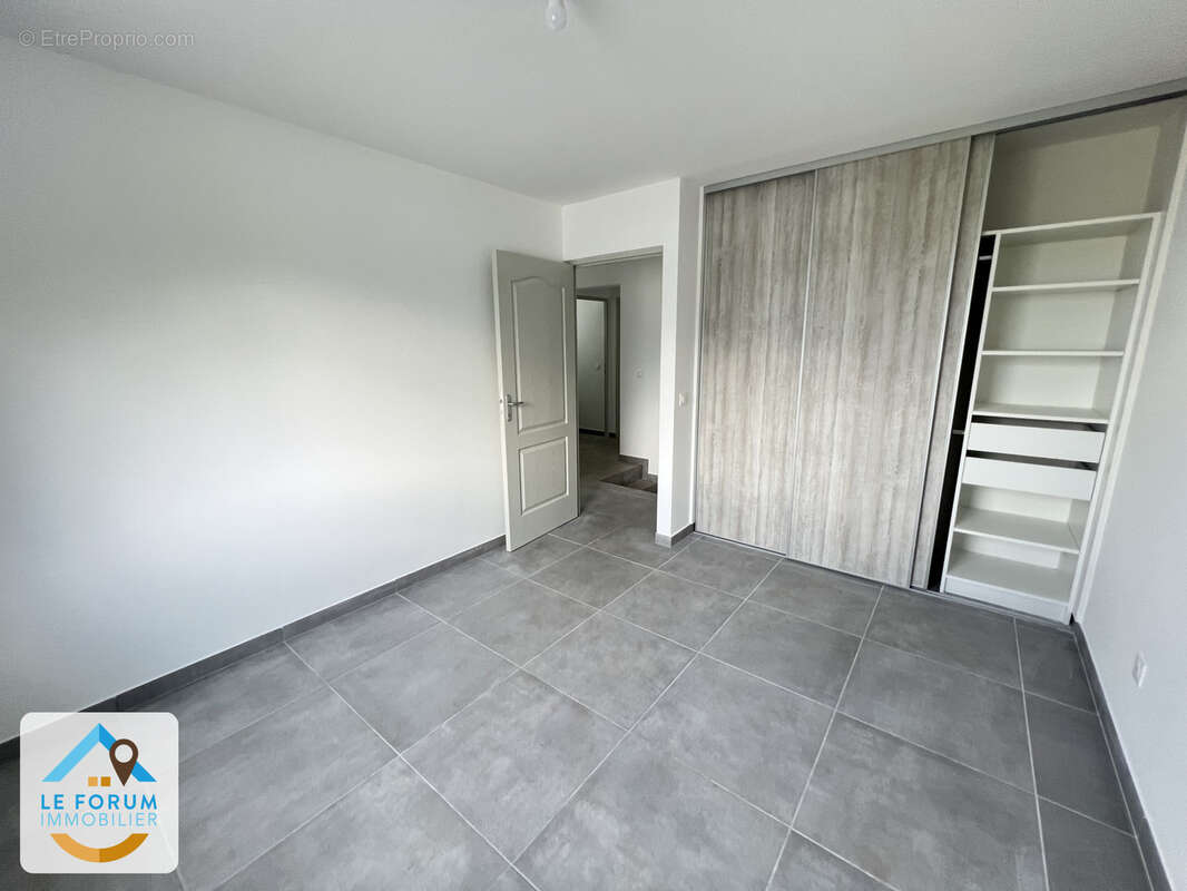 Saint pierre 97410 - villa moderne et agreable à vivre - beaux volumes - quartier prise - photo 7
