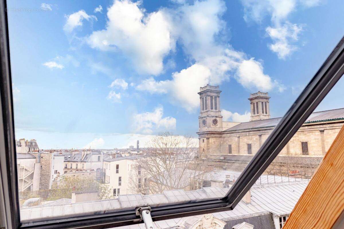 Appartement à PARIS-10E