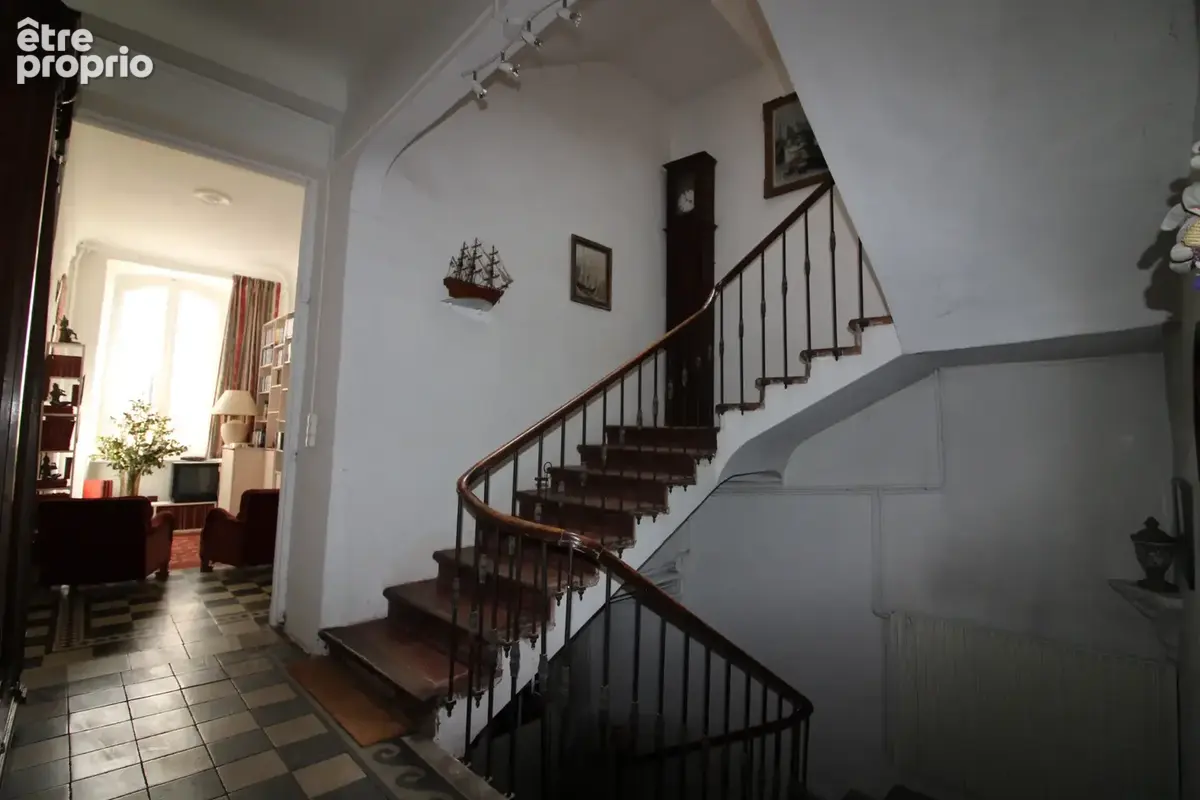 Maison de maitre 464 m2 + 150 m2 caves et garage.. - photo 36