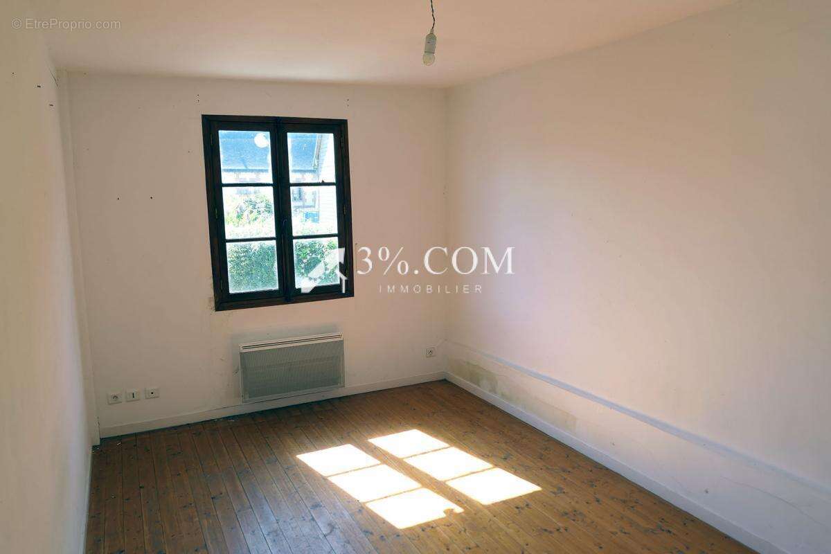 Maison à BURES-EN-BRAY