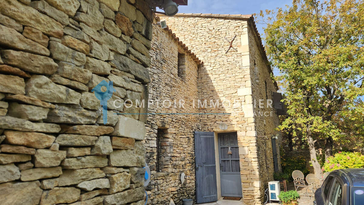 Dept 84 - Gordes - Belle bâtisse au calme - 164 m2 de surface habitables + dépendance à aménager et grenier su - photo 25